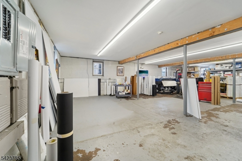 593 New York Ave