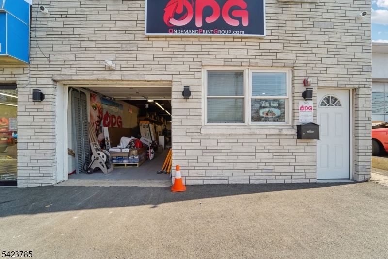 593 New York Ave