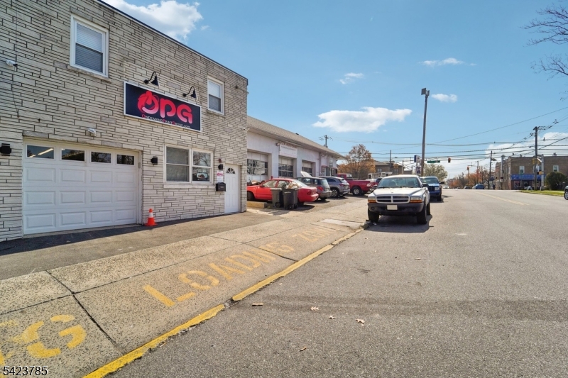 593 New York Ave