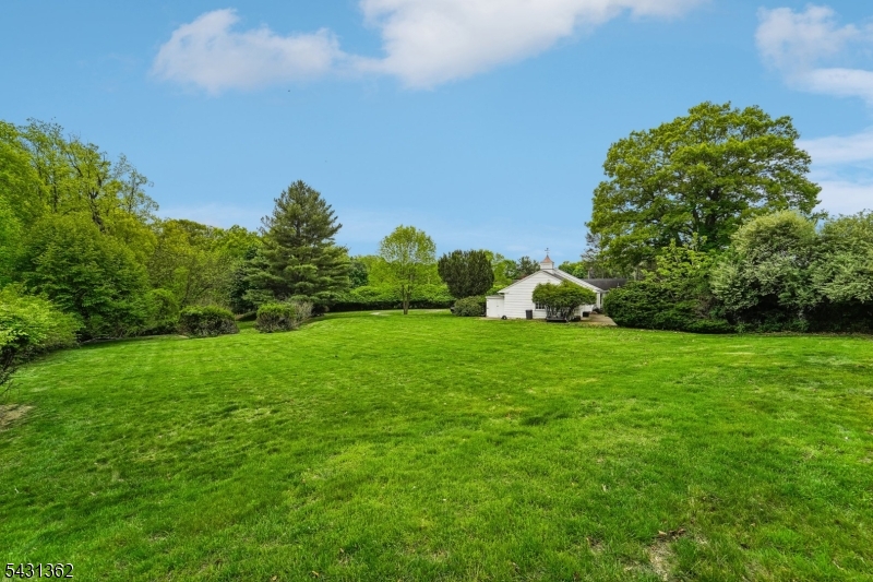 6 Saw Mill Rd