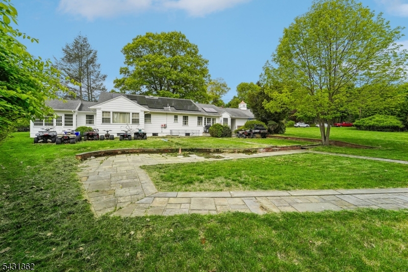 6 Saw Mill Rd
