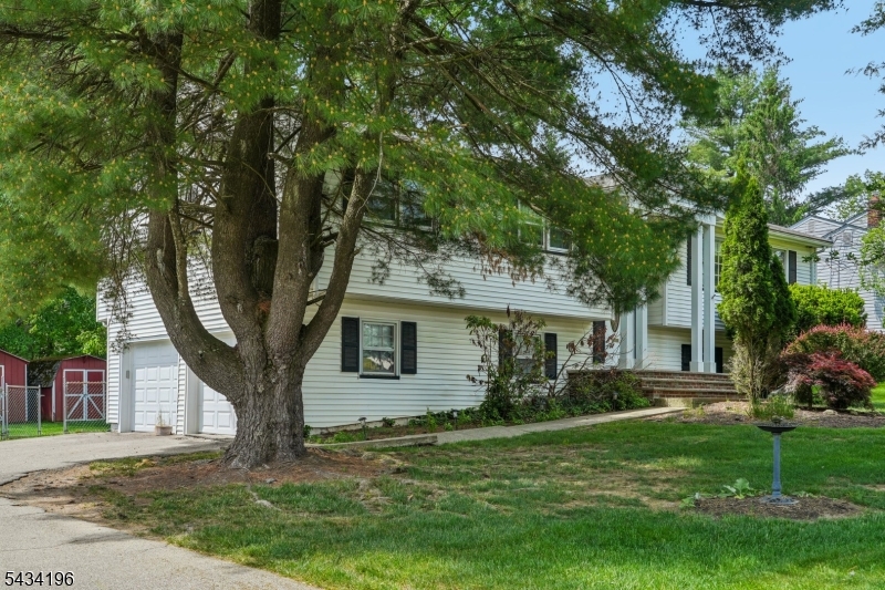 22 Marlton Dr