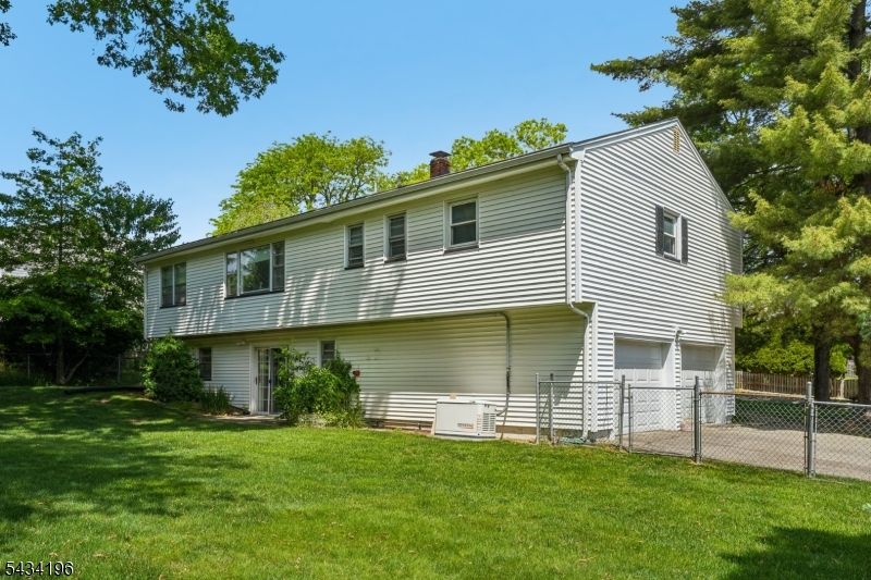 22 Marlton Dr