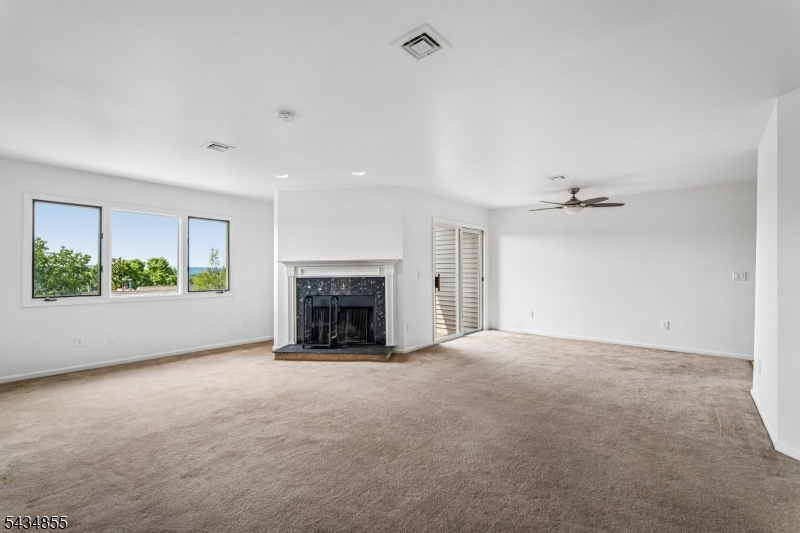 304 Heights Dr