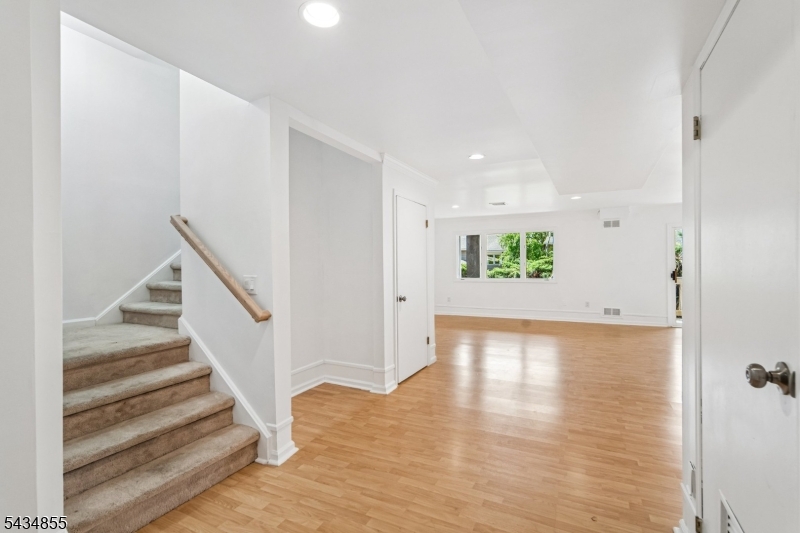 304 Heights Dr
