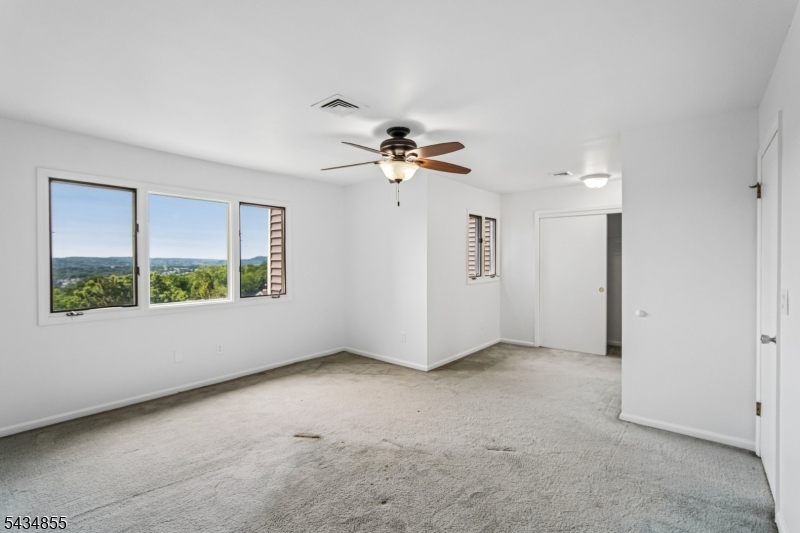 304 Heights Dr