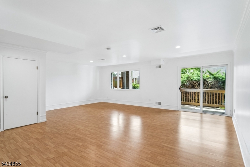 304 Heights Dr