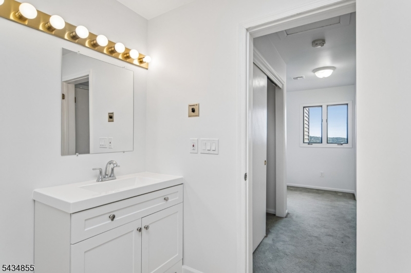 304 Heights Dr