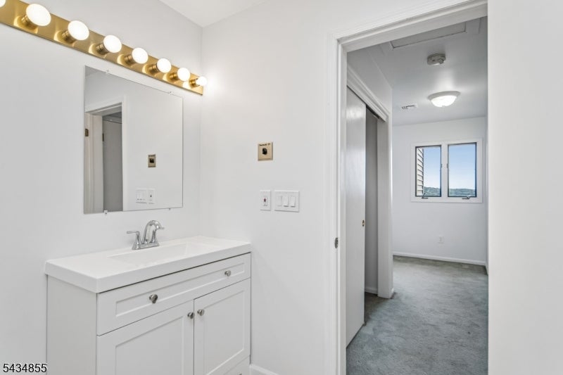 304 Heights Dr