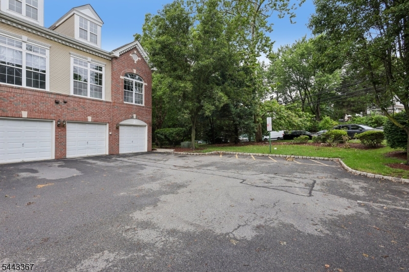 101 Rock Creek Dr