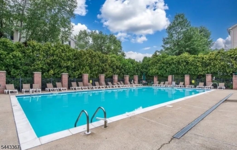 101 Rock Creek Dr