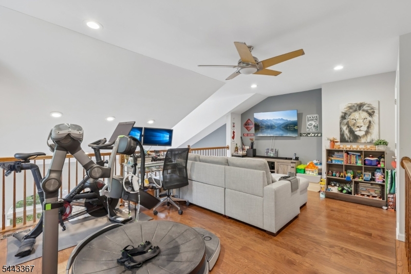 101 Rock Creek Dr