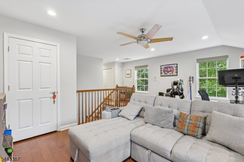 101 Rock Creek Dr