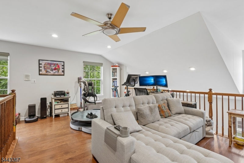 101 Rock Creek Dr