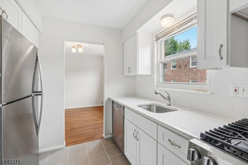 79 Roseland Ave 73