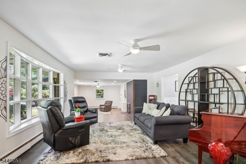 74 George St