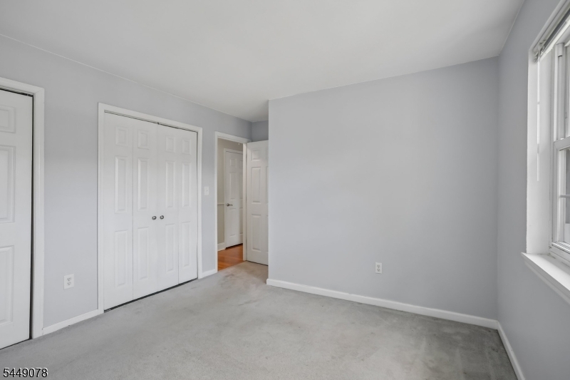 1279B Valley Rd