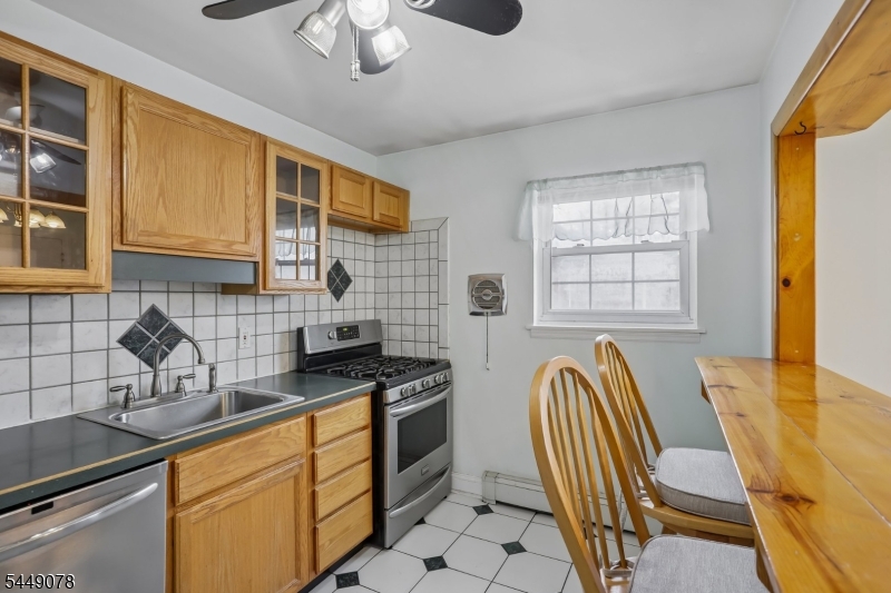 1279B Valley Rd