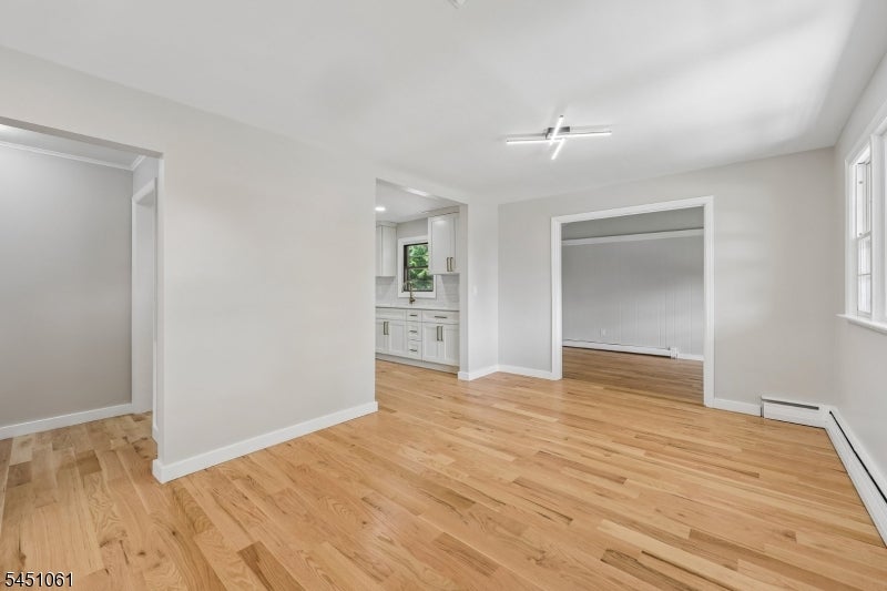 33 Lotz Ave