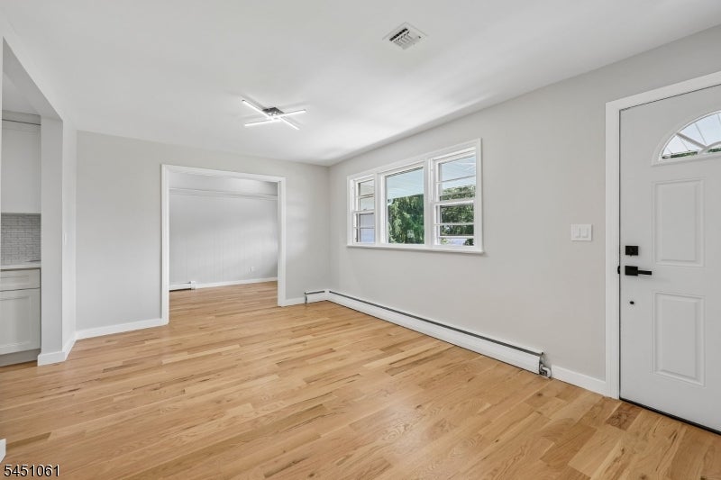 33 Lotz Ave