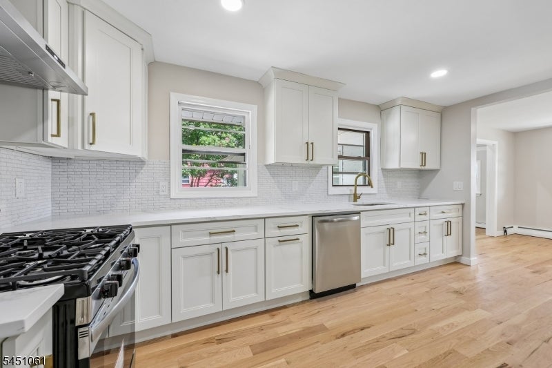 33 Lotz Ave