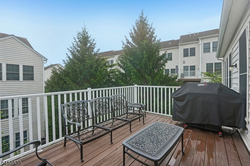 2 Constitution Ln