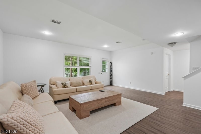 2 Constitution Ln