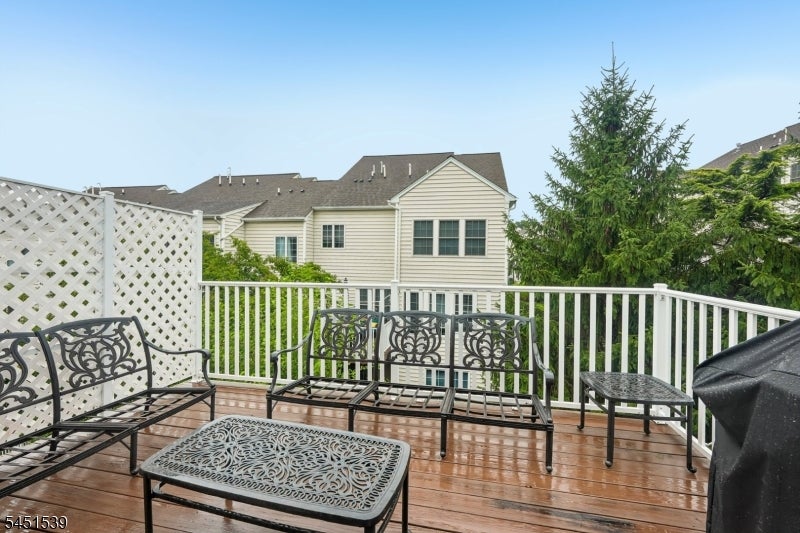 2 Constitution Ln