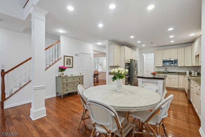 2 Constitution Ln