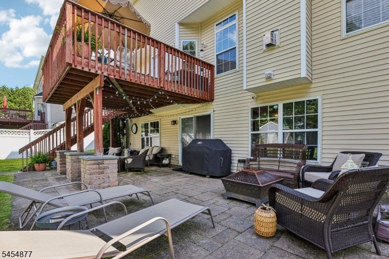 176 Fox Hill Ct