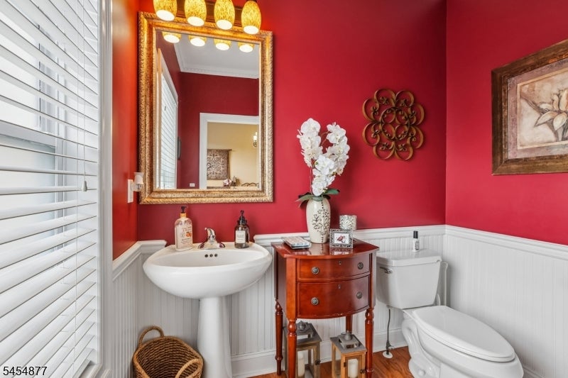 176 Fox Hill Ct