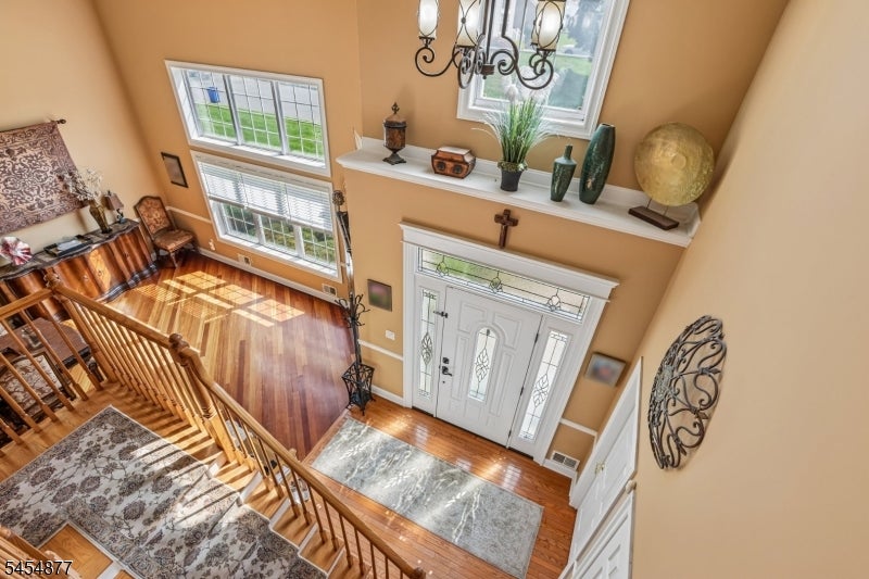 176 Fox Hill Ct