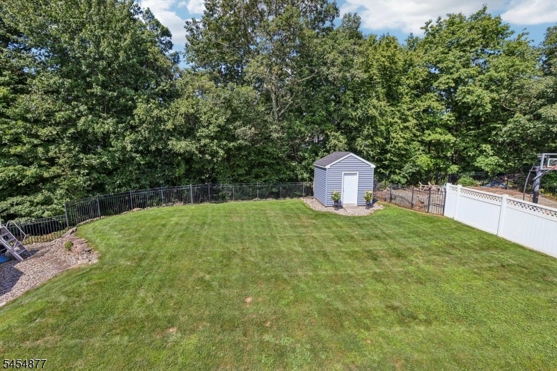 176 Fox Hill Ct