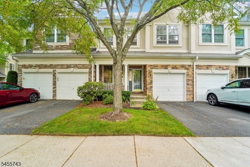 195 Levinberg Ln