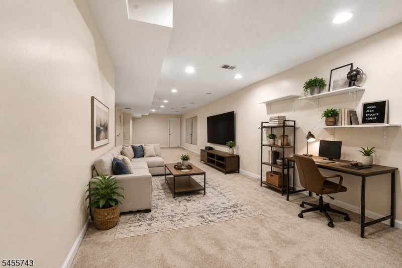 195 Levinberg Ln