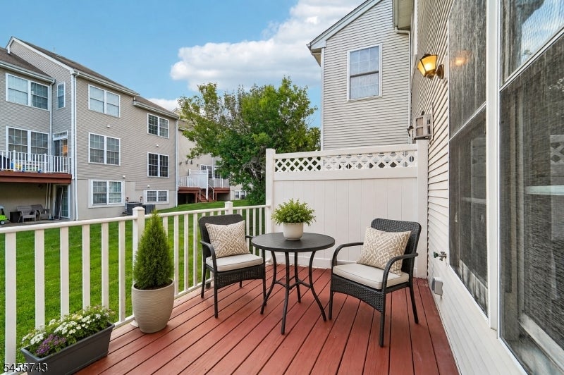 195 Levinberg Ln