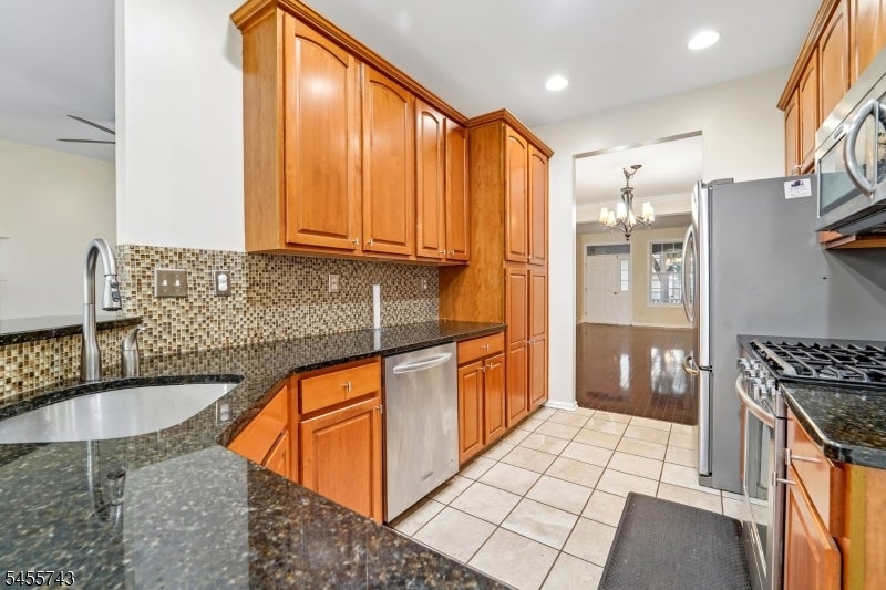 195 Levinberg Ln