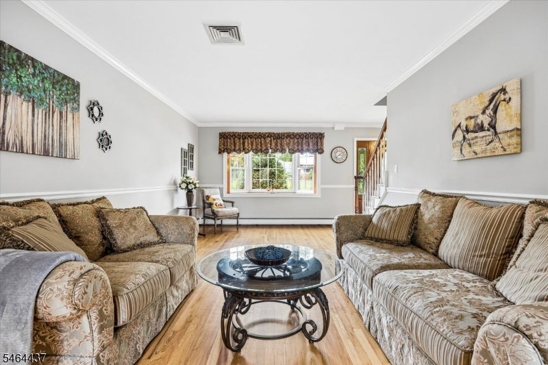 87 Webster Dr