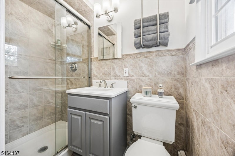 87 Webster Dr