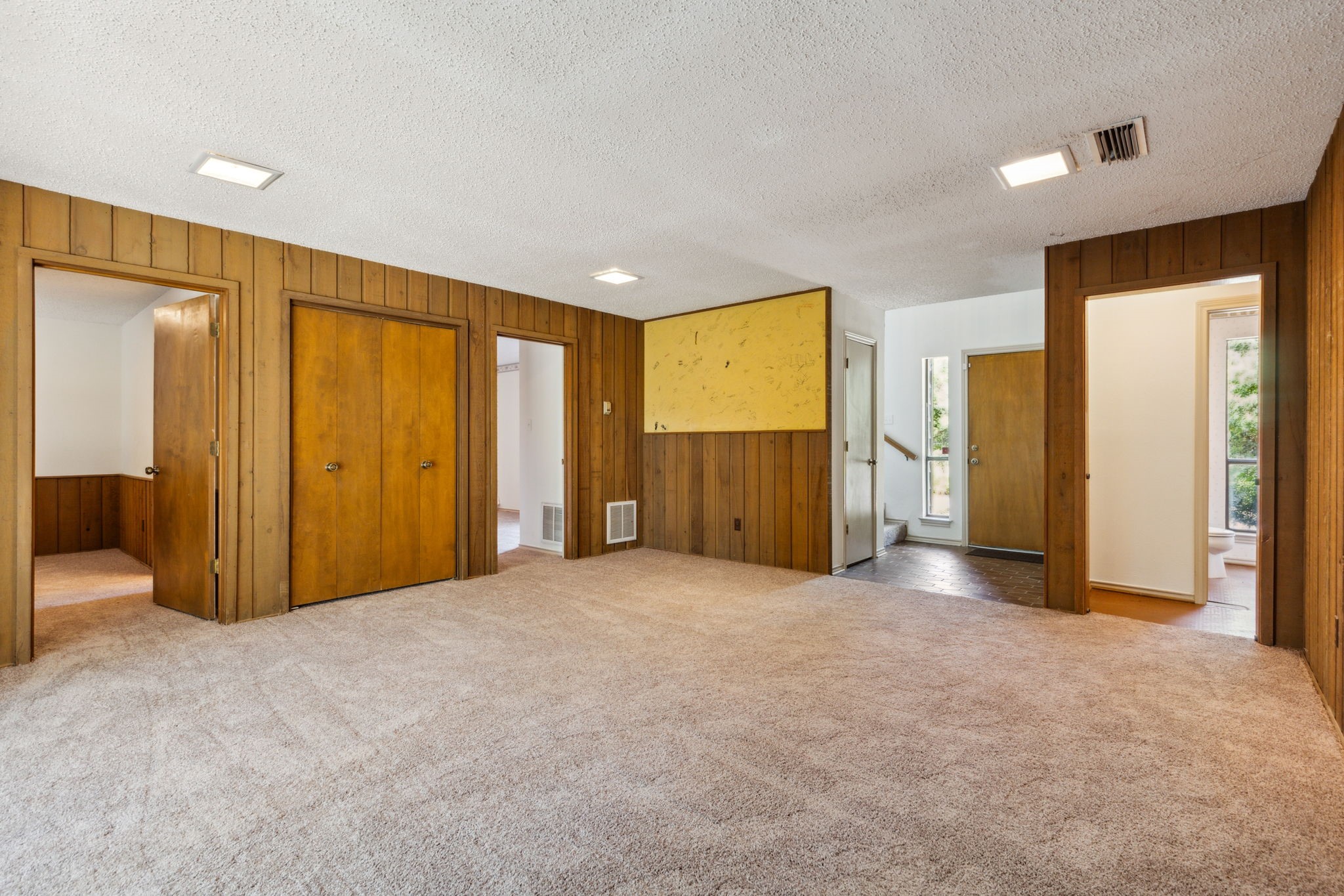 2402 Arrow Lane