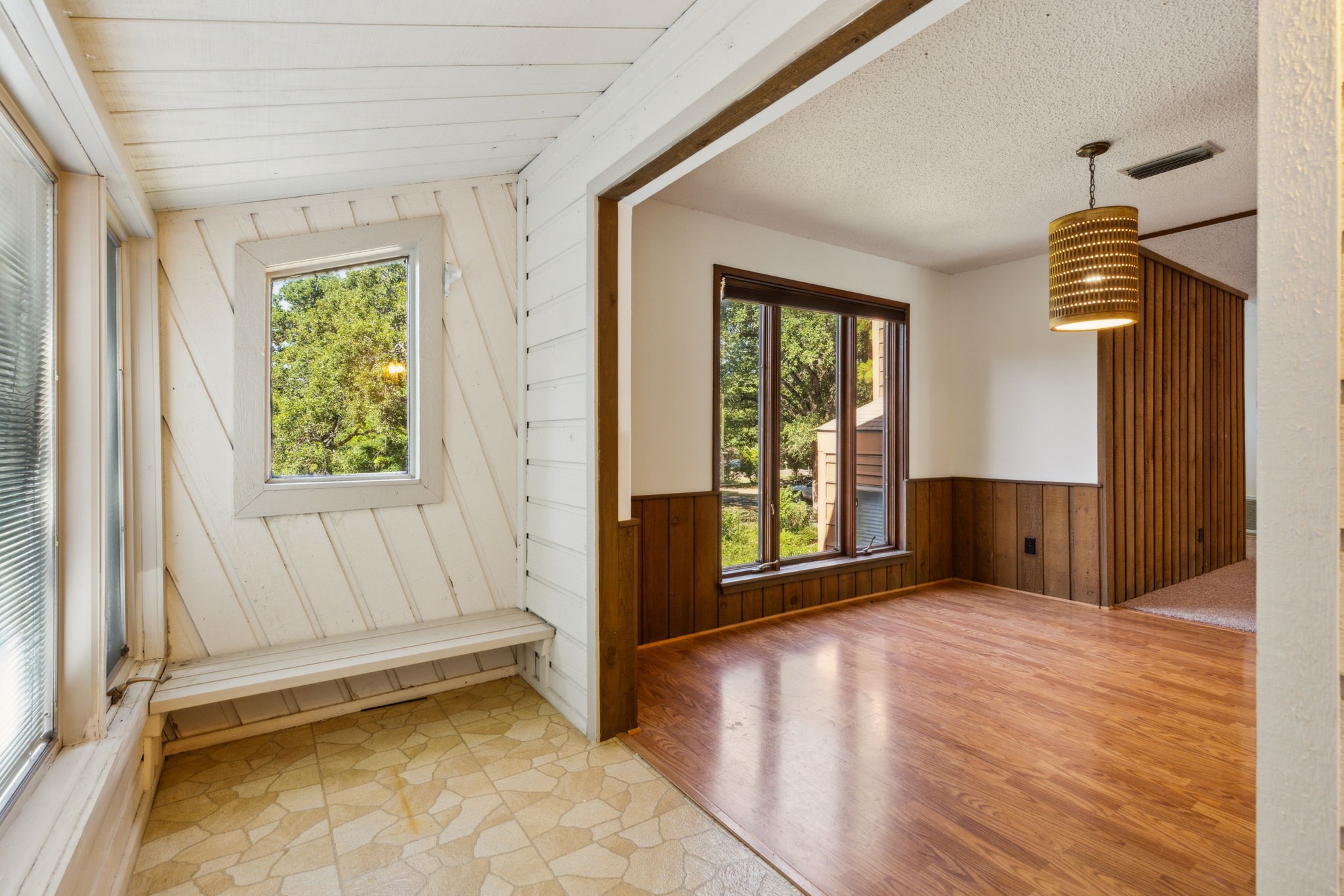 2402 Arrow Lane