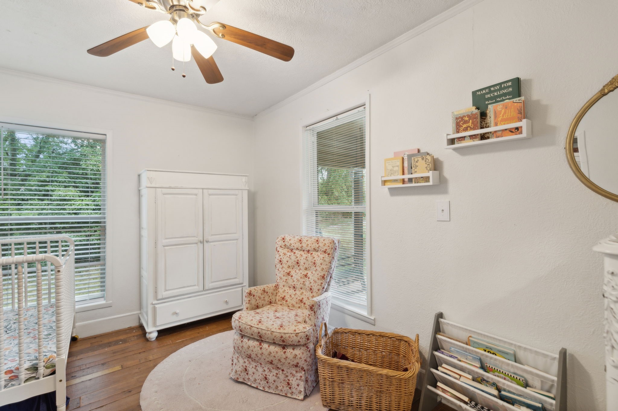 915 N Alamo Road