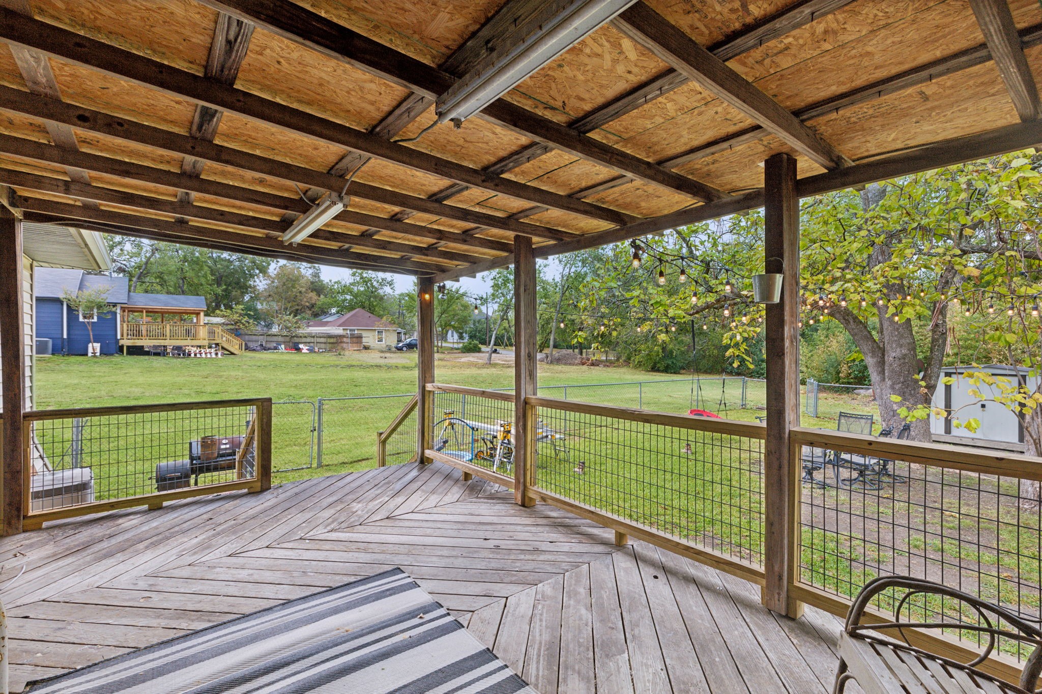915 N Alamo Road