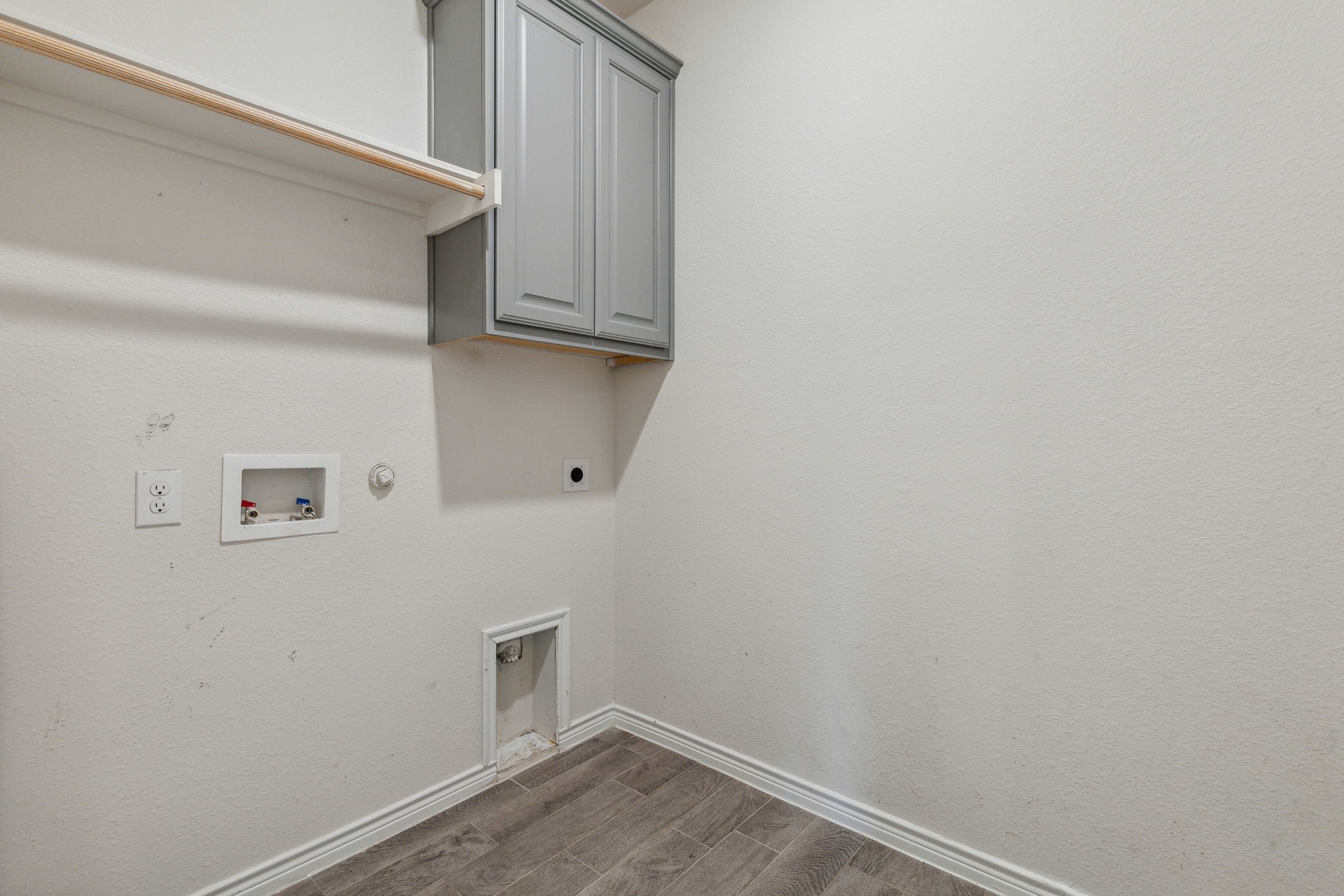 3922 Sidney Lane