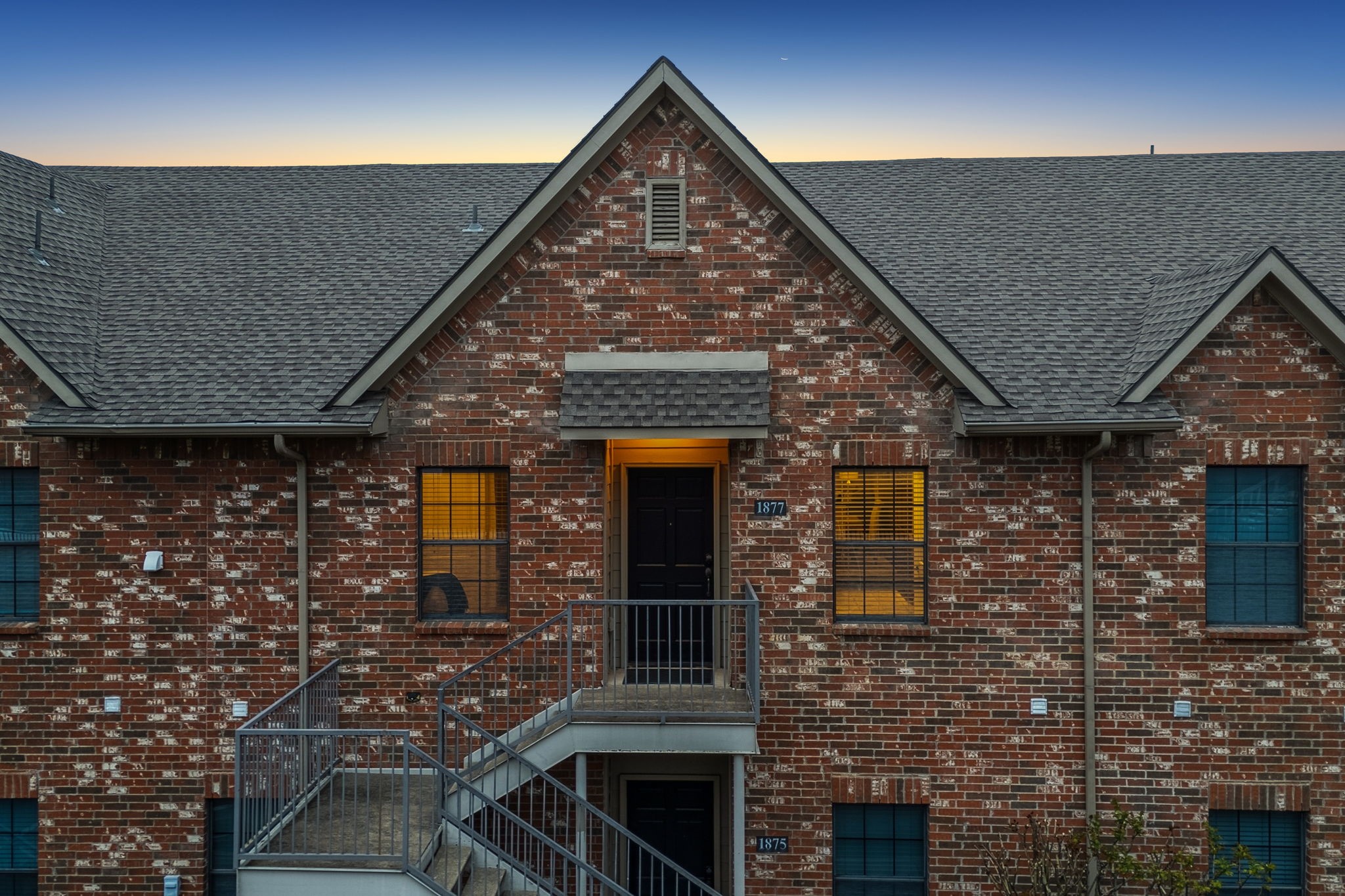 1877 Signal Ridge Place 1877