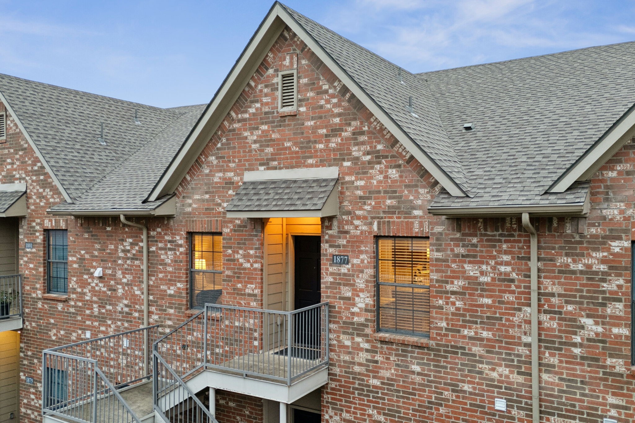 1877 Signal Ridge Place 1877