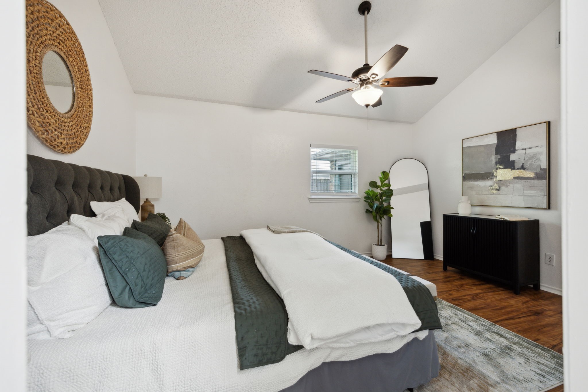 5322 Riverport Drive