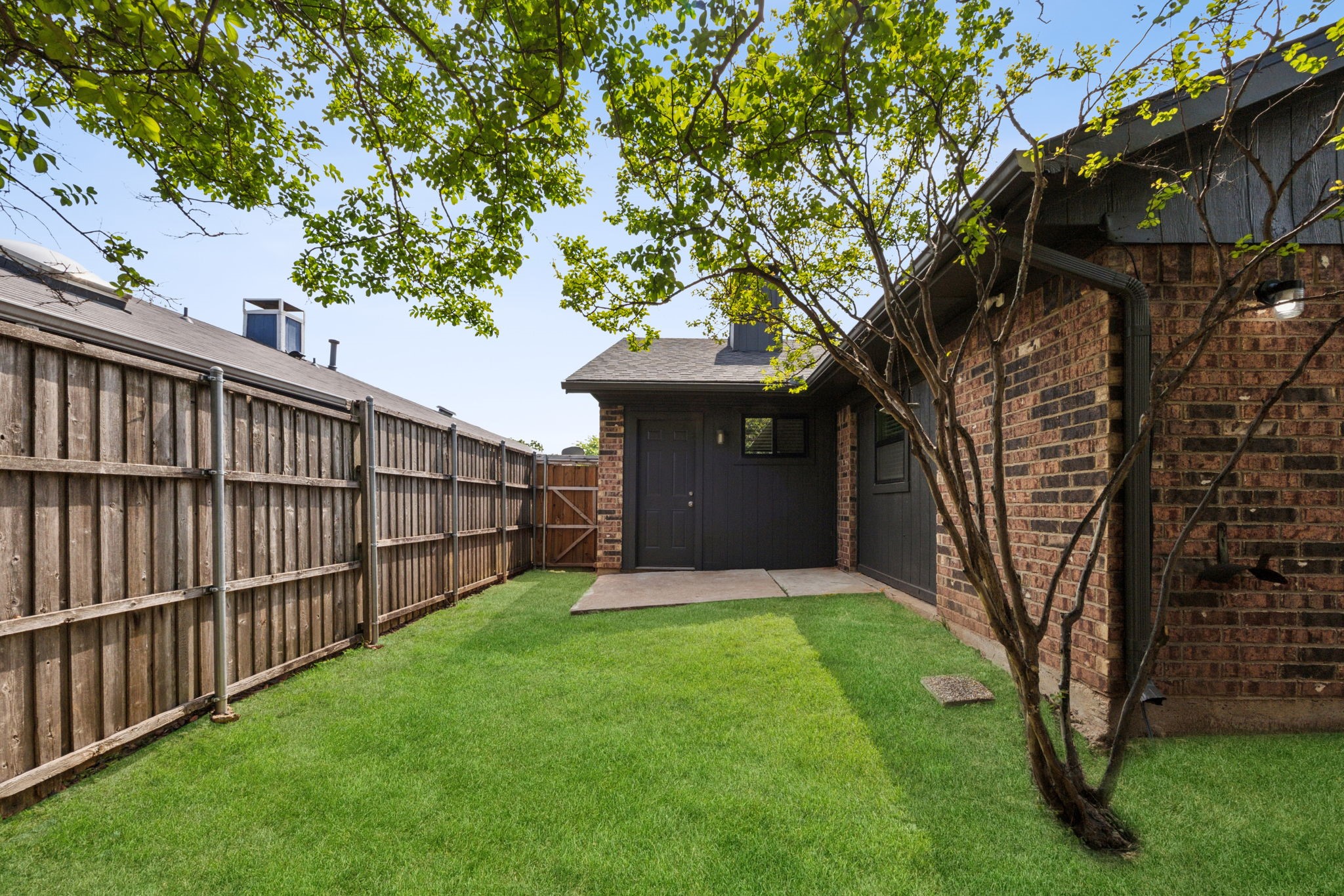 5322 Riverport Drive