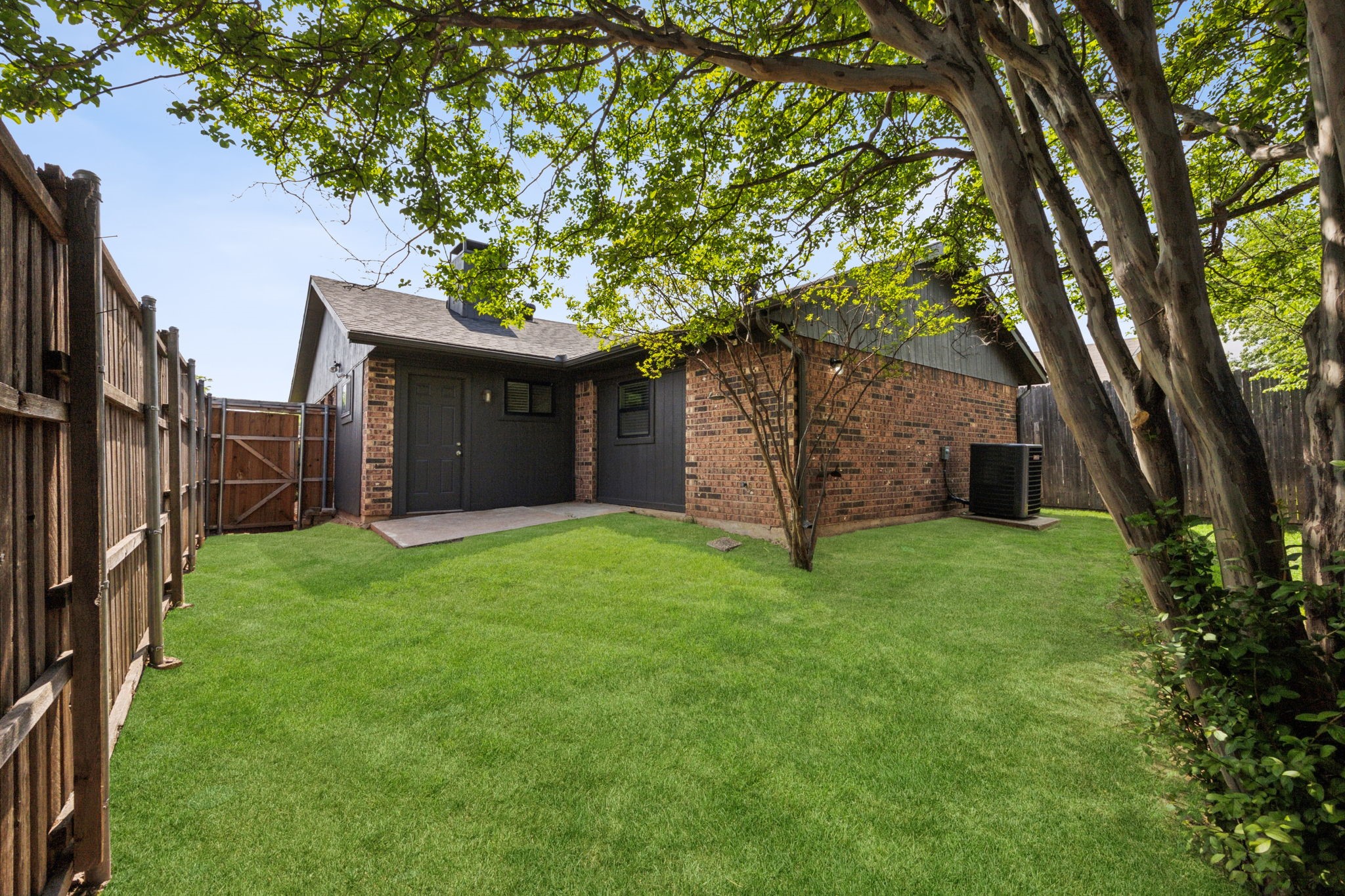 5322 Riverport Drive