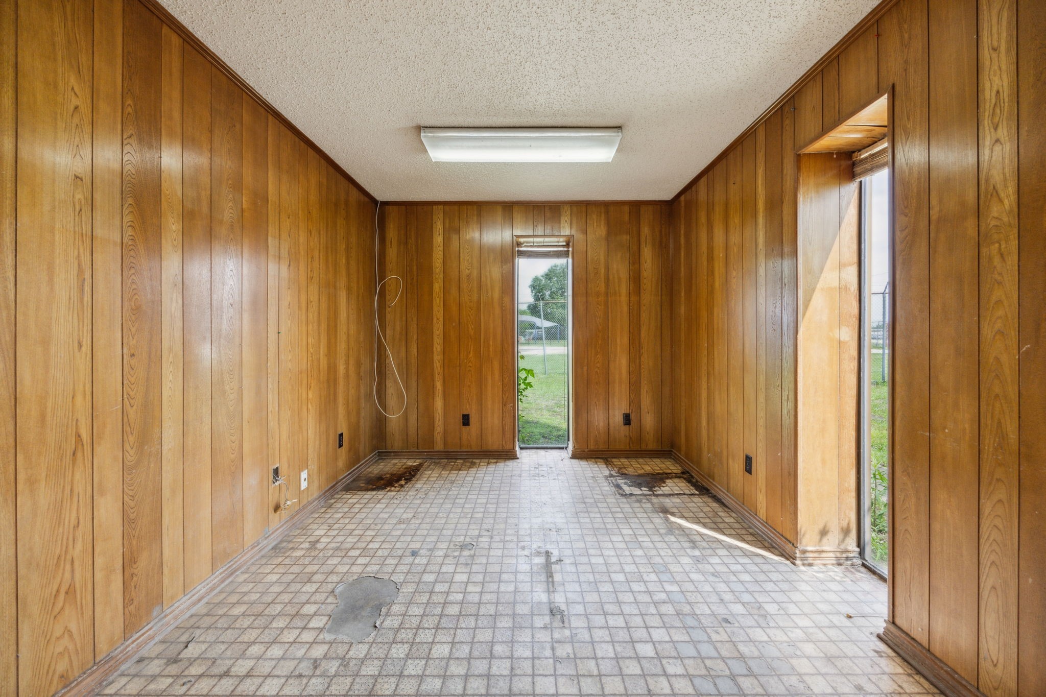 449 National Drive